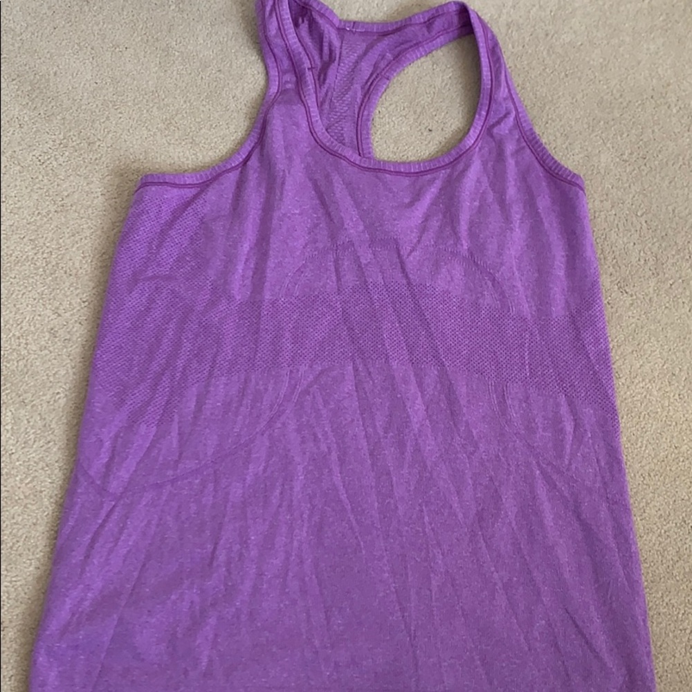 Lululemon workout shirt